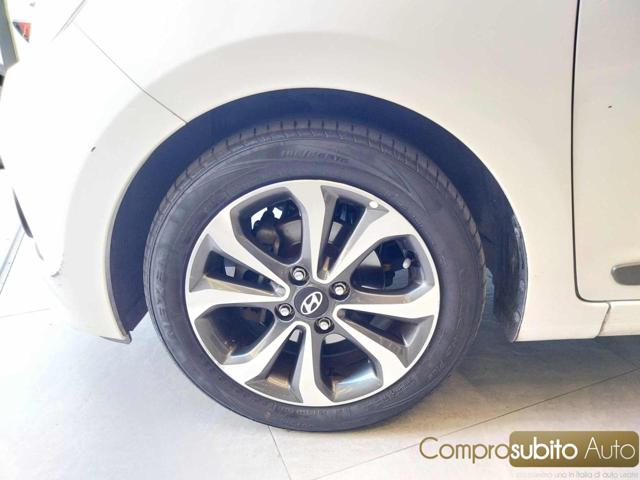HYUNDAI i10 usata 16