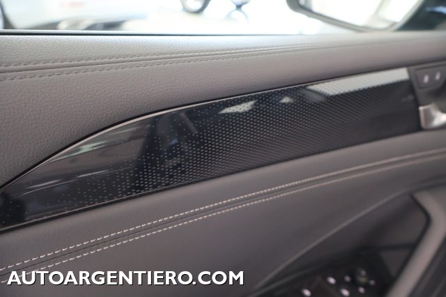 VOLKSWAGEN Tiguan usata, con Boardcomputer