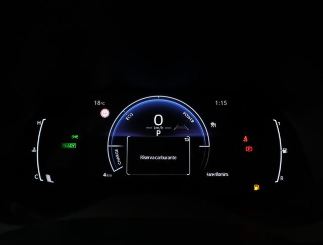 TOYOTA Yaris usata, con Volante multifunzione