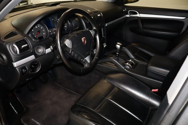 PORSCHE Cayenne usata, con Autoradio