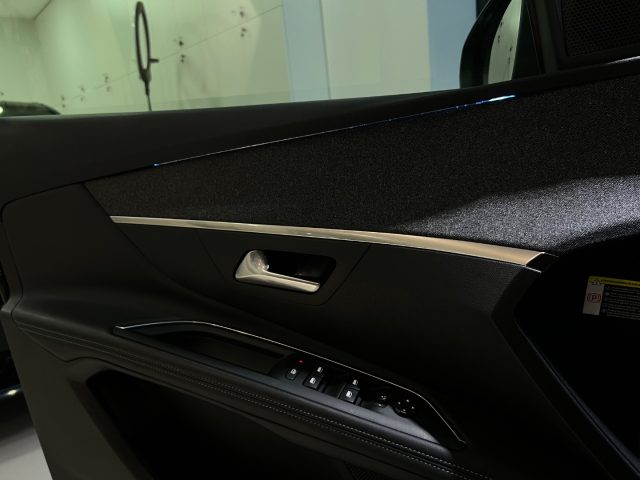 PEUGEOT 3008 usata, con Bracciolo