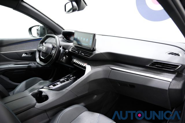 PEUGEOT 3008 usata, con Luce d