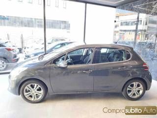 PEUGEOT 208 usata, con Airbag laterali