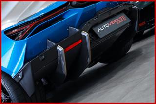 LAMBORGHINI Revuelto usata, con Cruise Control