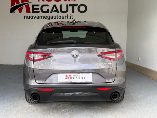 ALFA ROMEO Stelvio usata, con Cerchi in lega
