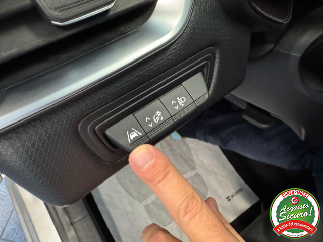 RENAULT Clio usata, con Luci diurne LED