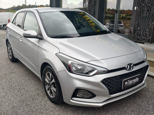 HYUNDAI i20 usata, con Airbag