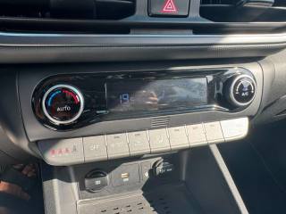 HYUNDAI Kona usata, con Sedile posteriore sdoppiato