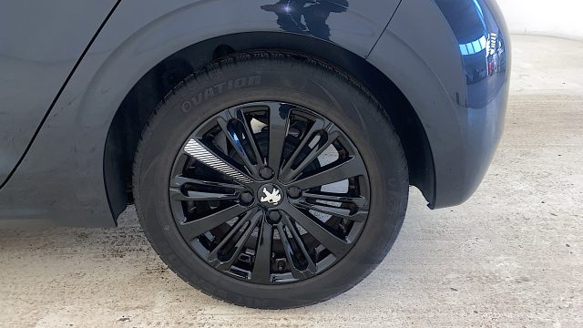 PEUGEOT 208 usata, con Specchietti laterali elettrici