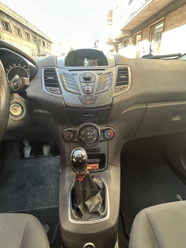 FORD Fiesta usata, con Lettore CD