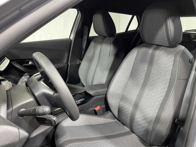 PEUGEOT 2008 usata, con Airbag testa