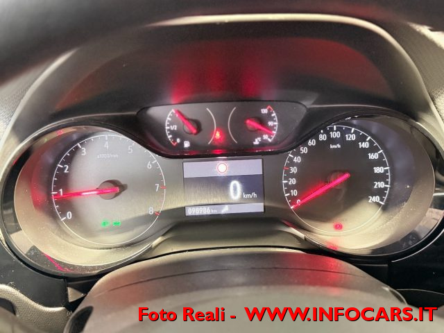 OPEL Corsa usata, con ESP
