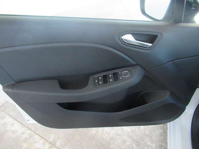 RENAULT Clio usata, con Chiusura centralizzata