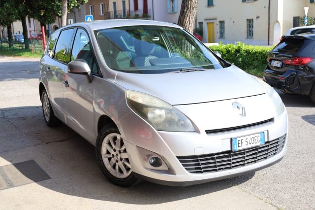 RENAULT Scenic usata 95