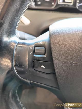PEUGEOT 2008 usata 29