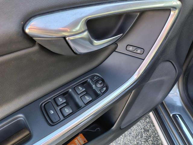 VOLVO V60 Cross Country usata, con Cruise Control