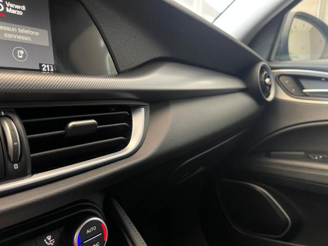 ALFA ROMEO Stelvio usata, con Volante multifunzione