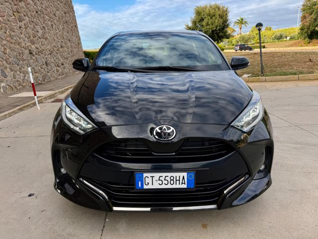 TOYOTA Yaris usata, con Fari full-led