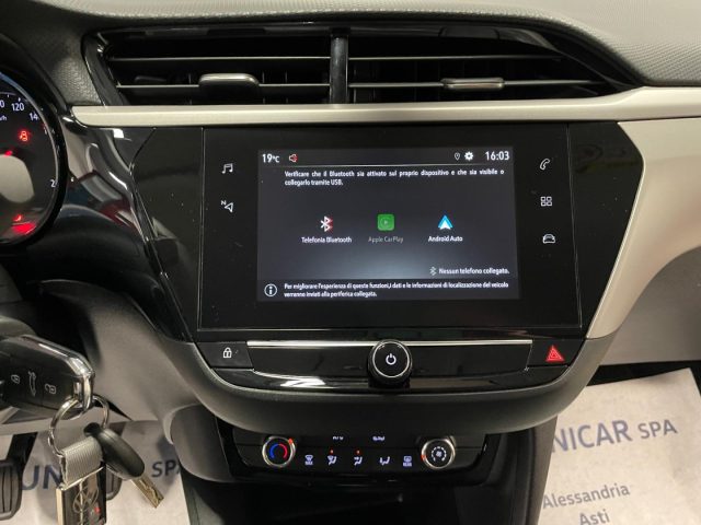OPEL Corsa usata, con Touch screen