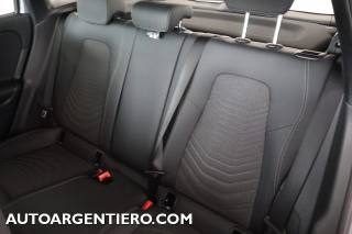 MERCEDES-BENZ GLA 180 usata, con Sensori di parcheggio posteriori