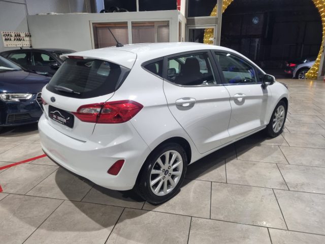 FORD Fiesta usata, con Autoradio