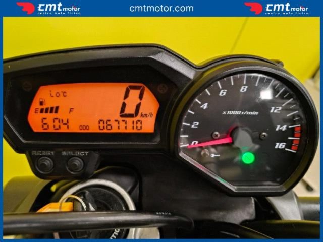 YAMAHA FZ6 usata 4