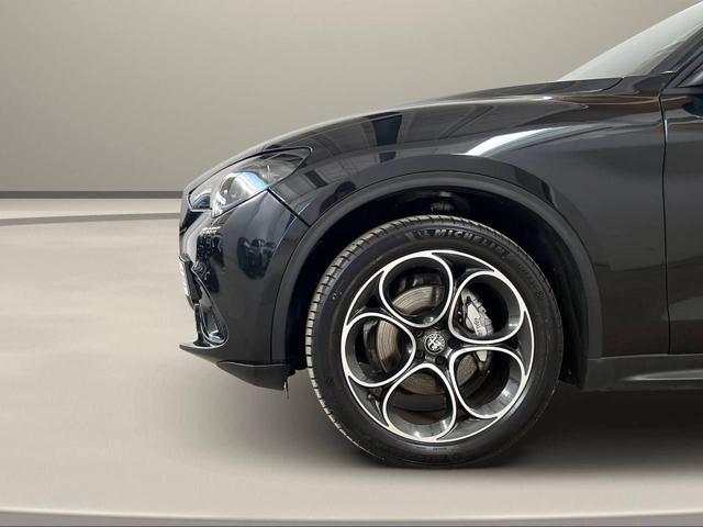 ALFA ROMEO Stelvio usata, con Sensori di parcheggio anteriori