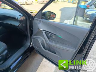 PEUGEOT 2008 usata, con Sedile posteriore sdoppiato