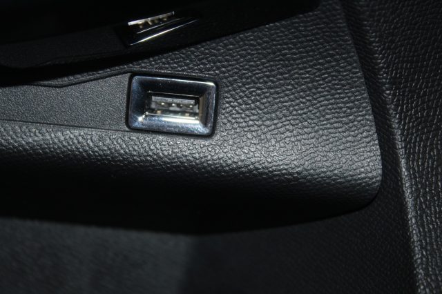 DS AUTOMOBILES DS 3 usata, con USB