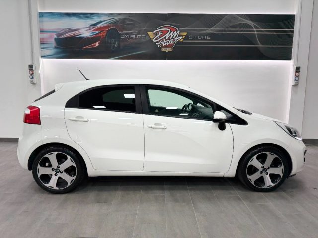KIA Rio usata, con Autoradio