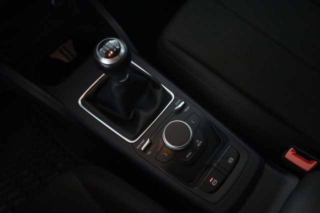 AUDI Q2 usata 10