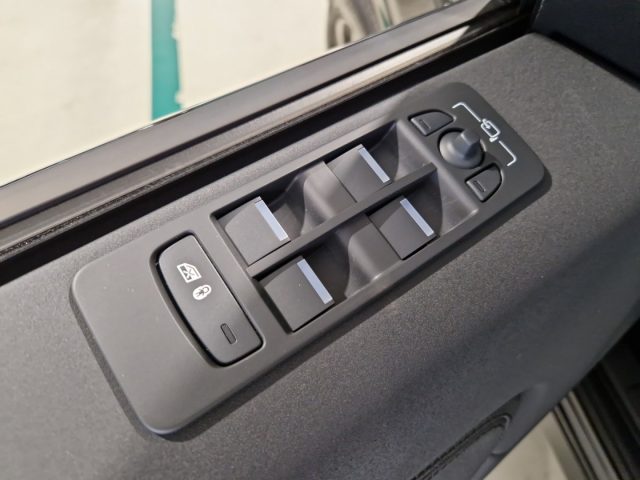 LAND ROVER Discovery Sport usata, con USB