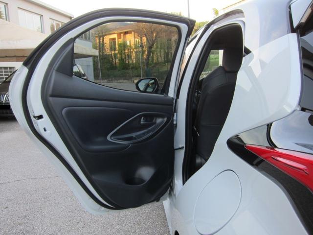 TOYOTA Yaris usata 43