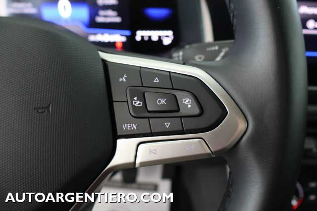VOLKSWAGEN Taigo usata, con USB