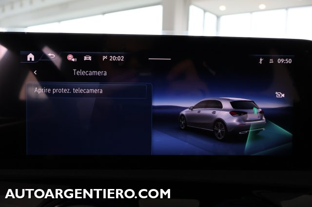 MERCEDES-BENZ A 180 usata, con Leve al volante