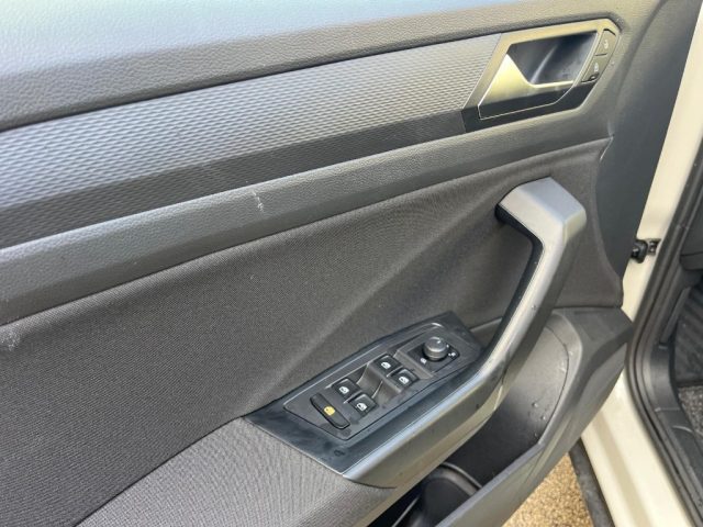 VOLKSWAGEN T-Roc usata, con Specchietti laterali elettrici