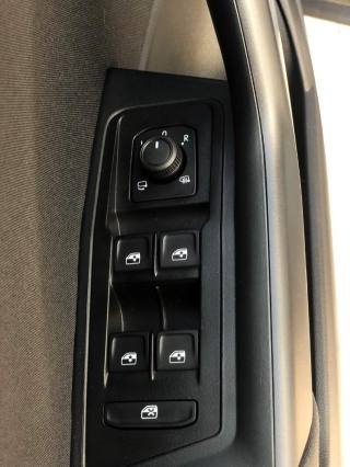VOLKSWAGEN T-Roc usata, con Sedile posteriore sdoppiato