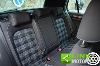 VOLKSWAGEN Golf usata, con Sensori di parcheggio anteriori