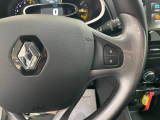 RENAULT Clio usata, con Telecamera per parcheggio assistito