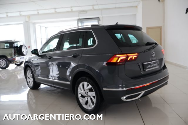 VOLKSWAGEN Tiguan usata, con Airbag laterali