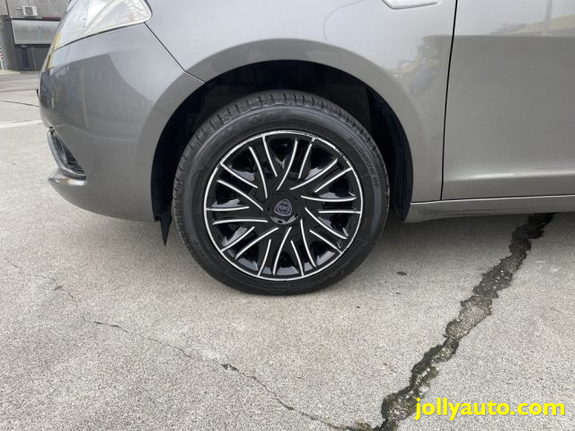 LANCIA Ypsilon usata, con Controllo trazione