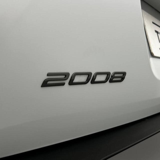 PEUGEOT 2008 usata, con Sensori di parcheggio posteriori