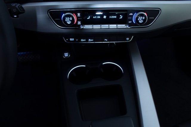 AUDI A4 usata, con Autoradio