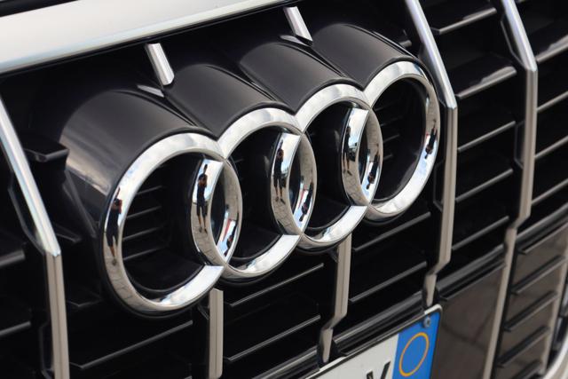 AUDI Q3 usata, con Sensori di parcheggio anteriori