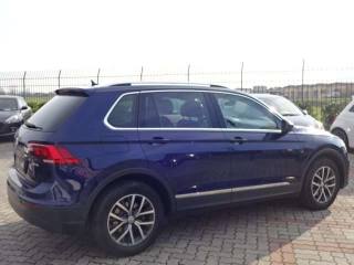 VOLKSWAGEN Tiguan usata, con Airbag laterali