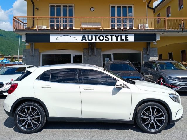 MERCEDES-BENZ GLA 200 usata, con Autoradio