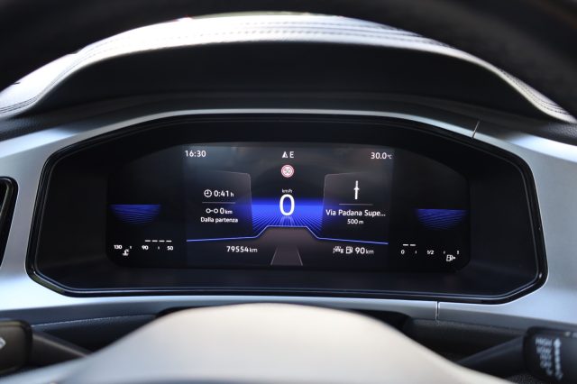 VOLKSWAGEN T-Roc usata, con Autoradio
