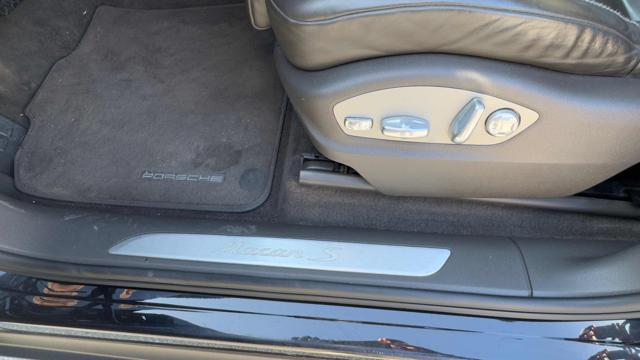 PORSCHE Macan usata, con Fendinebbia