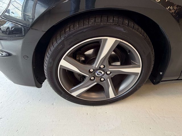 VOLVO V40 usata, con Volante in pelle