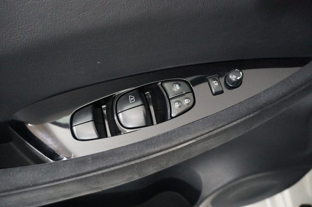 NISSAN Leaf usata, con Sedili riscaldati